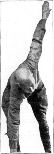 WEAVE&mdash;Common fault of not keeping shoulders and arms in
line.