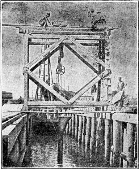 Fig. 34.&mdash;Tremie and Traveler Used at Charlestown, Mass.,
Bridge.