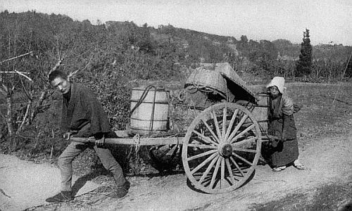 Reproduced by permission of The Philadelphia Museums.
RETURNING FROM MARKET. JAPAN.