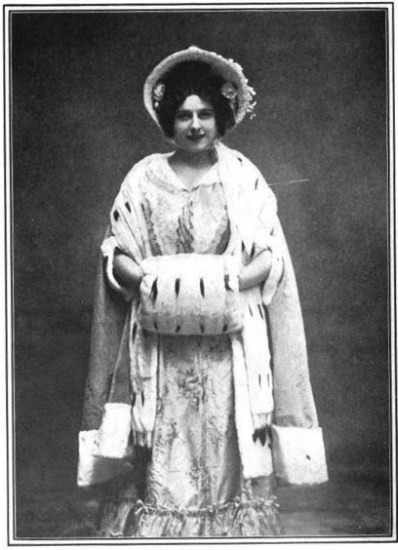 Copyright by Aim� Dupont.

Geraldine Farrar.