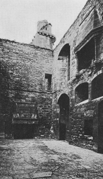 DRAWING-ROOM, LINLITHGOW PALACE, WHERE QUEEN
MARY WAS BORN.