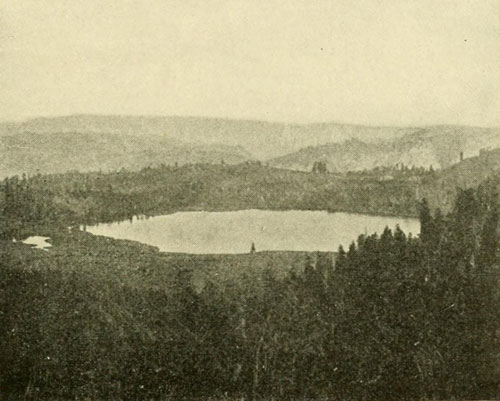 Lake on the Aquarius
Plateau.
