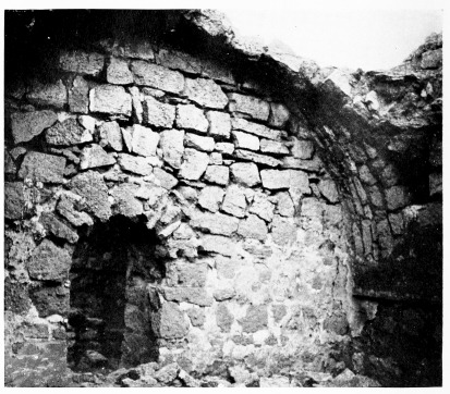 Fig. 67.&mdash;ḲAṢR KHUBBÂZ, A VAULTED CHAMBER.